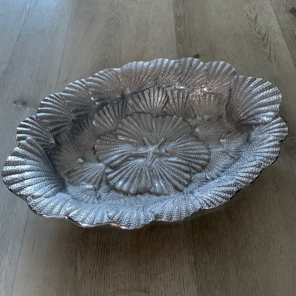 Starfish metal dish serving fruit gray metallic scalloped edges shell